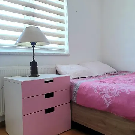 아파트 Apartman Jeti