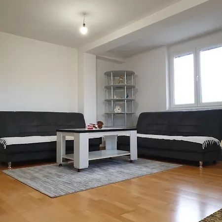 아파트 Apartman Jeti *